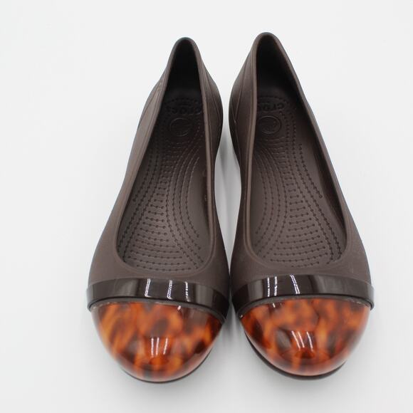 Crocs Ballet Flats Womens 7 Brown Cap Toe Comfort Casual Slip On Shoe Travel - Picture 2 of 8